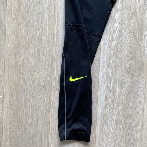 Size small Nike pro leggings - Picture 4 of 5
